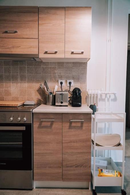 Charming Apartment In Keramikos Ateny Zewnętrze zdjęcie