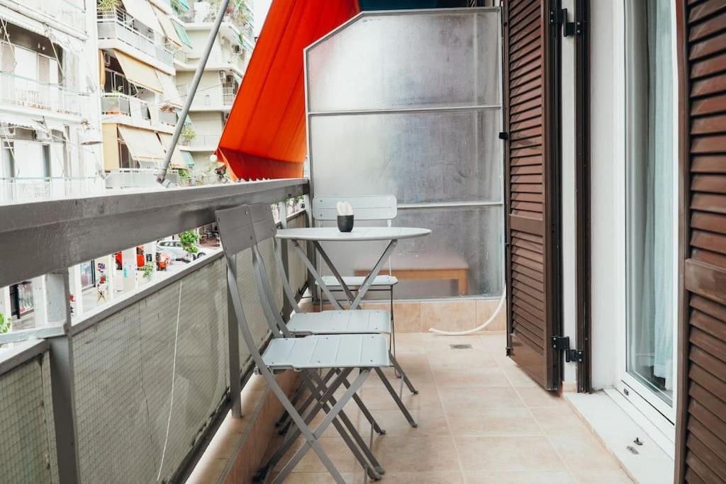 Charming Apartment In Keramikos Ateny Zewnętrze zdjęcie