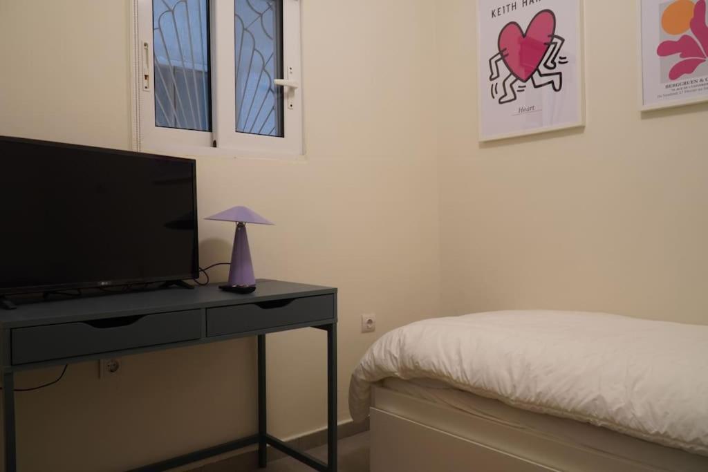 Charming Apartment In Keramikos Ateny Zewnętrze zdjęcie