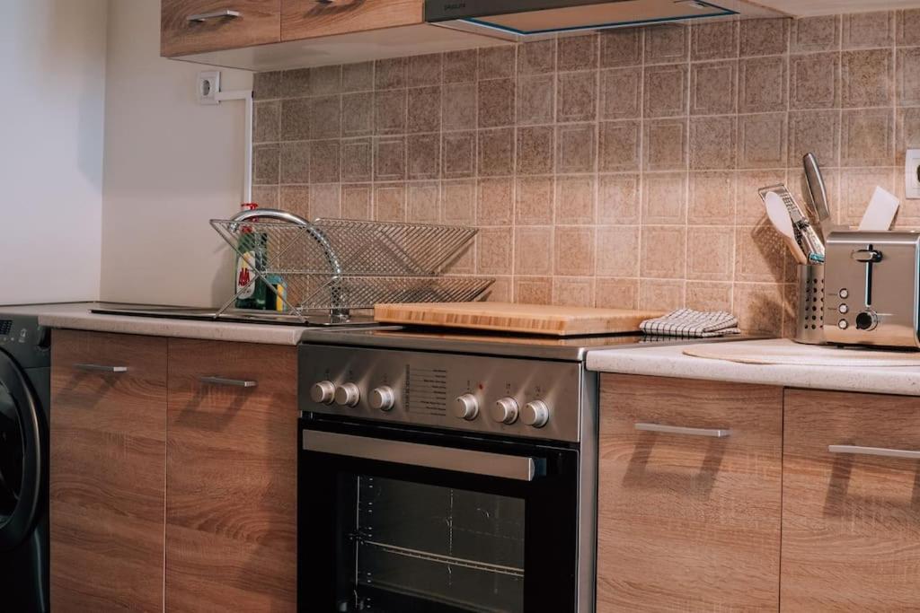 Charming Apartment In Keramikos Ateny Zewnętrze zdjęcie